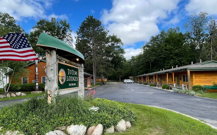 Totem Lodges (Nor-Gate Motel) - From Website (newer photo)